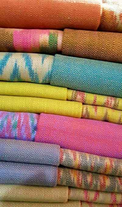 ผ้าฝ้ายยกดอกมัดหมี่ 5 ตะกอ 2 สี